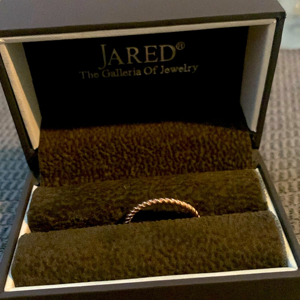 10k rose gold wedding band